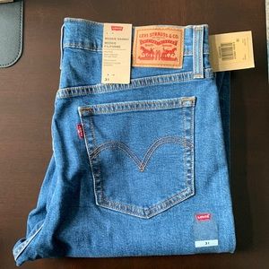 Levi’s Wedgie Skinny jean with raw hem